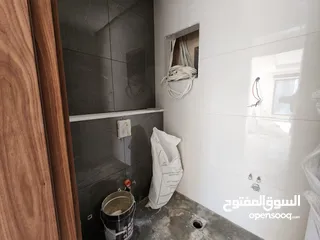  8 شقة للبيع في الصويفية ref : 14279