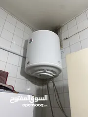  1 كيزر بحاله الجديد بداعي السفر 35 دينار