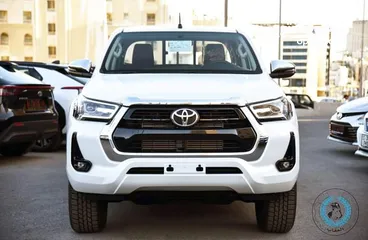  3 Toyota Hilux لؤن لؤلؤي فاخر 2023