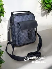  4 باوتش رجالي يكمّل طلتك... خفيف عالإيد وثقيل بالفخامة