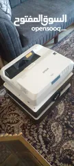  1 بروجكتر Epson ليزر من افخم اجهزة العرض الحديثه