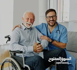 4 ممرض منزلي ورعاية كبار السن