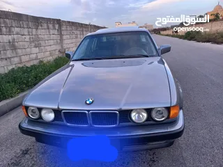  6 BMW 735i model 1991