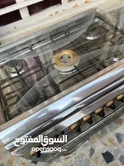  2 طباخ ومكيفات عدد2 ومبردة داخلية