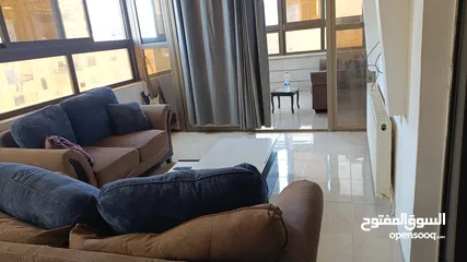  3 لايجار روف مفروش في الجاردنز