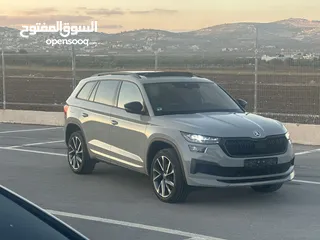  6 سكودا كودياك Sport Line  فل الفل فتحة سقف بانوراما 200 حصان  4x4- /2022  دفع رباعي 6+1