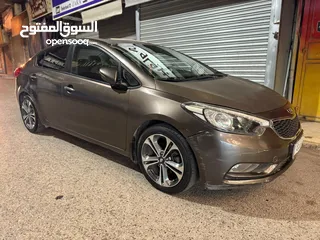  10 كيا سيراتو