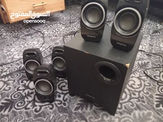  2 سماعات creative نضام الصوت سنمائي و للقيمز و للاغاني لل pc