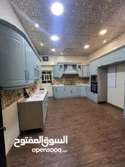  7 بيت للبيع  المعقل - حي الشهداء