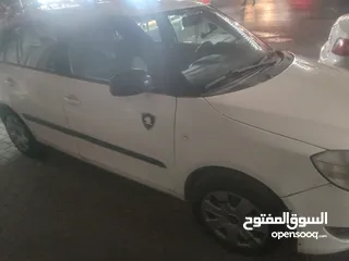  4 سكودا فابيا للبيع 2011