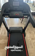  1 للبيع جهاز سير كهربائي (treadmill) من murtisol الجهاز شبه جديد.