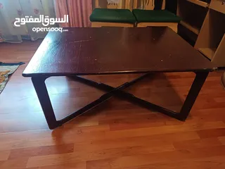  7 طاولة لون عنابي مع 4 كراسي خشب تفصيل