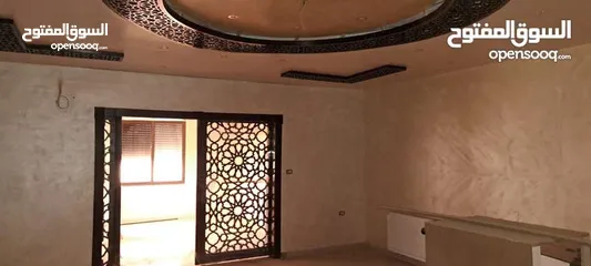  2 فيلا للبيع في شارع المطار جديده