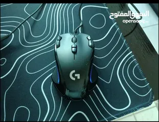 4 ماوس وكيبورد وماوس باد ( بيع مستعجل قابل للتفاوض ) كيبورد قيمنق ينفع للإلعاب وللإستخدام العملي