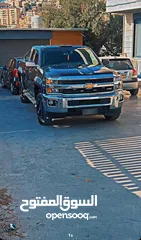  1 Chevrolet Silverado LT Z71
