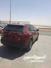  5 تويوتا راف فور XLE موديل 2022 لون خمري داخل جلد اسود عداد قليل