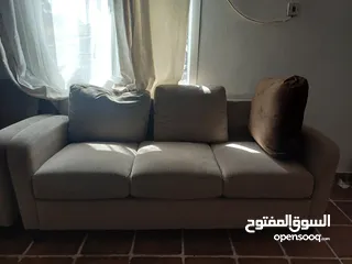  2 living room furniture. 2 sofa's