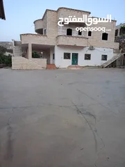  7 بيت للبيع طابقين في بيت اولا    يوجد بئر ماء  مخزن  مكتب خارجي معزول عن البيت  حمام خارجي  ثلاجه .غس