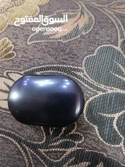 3 سماعه بلوتوث شبه جديده صوت عالي ونقي كل غراظها معها بسعر مغري