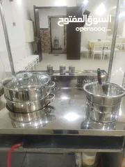  3 عرباية ذرة بحال الوكالة للبيع مع معداتها