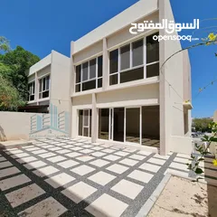  5 Luxurious 5 BR Villa with City View in MQ