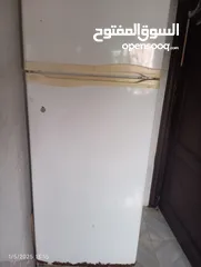  1 ثلاجه كبيره للبيع الثلاجه شغاله تبريد قوي جدا الرقم تحت بالوصف