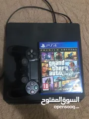  1 بلاستيشن 4 سلم شبه جديد مع جميع ملحقاته