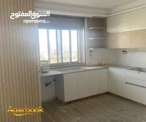  2 شقة غير مفروشة واسعة ومطلة مناسبة للعائلات للايجار