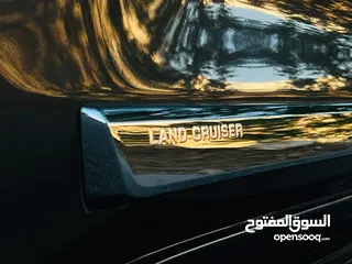  14 تويوتا لاند كروزر 2016 VXR