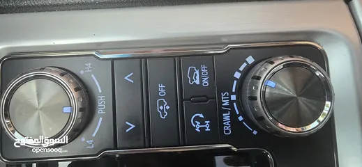  13 Toyota Land Cruiser 2020 VX-S grand touring s بحالة الوكالة اصلي فحص كامل