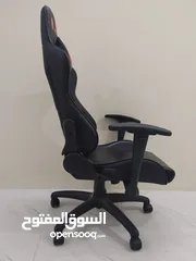  3 كرسي قيمنق للبيع