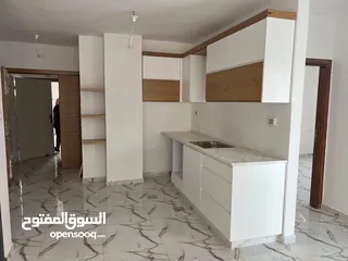  2 شقه فارغة للايجار في المصيون قرب بن ازحيمان