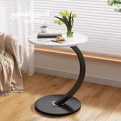  10 طاولة جانبية مستديرة على شكل حرف C: