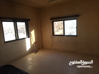  5 شقة طابقية