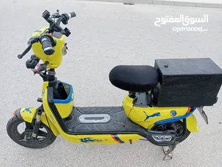  3 electric scooty