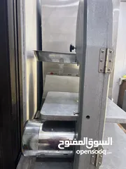  3 ثلاجات ومكينات لحمه