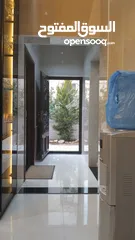  17 بيت مستقل للبيع
