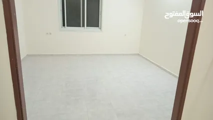  7 شقه للايجار