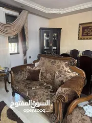  1 طقم كنب وتوابعه للبيع
