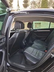  5 باسات R line بحالة الوكالة