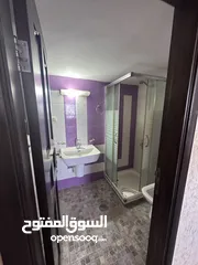  7 شقة بالقرب من مفرق ال17