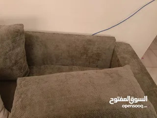  4 كنب تفصيل 8 مقاعد مريح جداً ولونه رائع وبحالة الوكالة