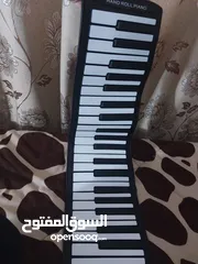  7 السلام عليكم  Roll up piano بدون ولا أي استخدام نهائيا