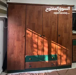  3 غرفة نوم شبابية سريرين للبيع بحالة جيدة