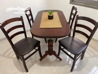  3 طاولة سفرة خشب مع اربع كراسي