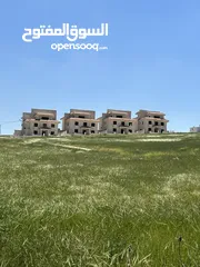  4 فيلا متلاصقه للبيع / عظم