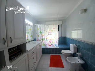  7 شقة مفروشة للإيجار 240م2 ( Property 17129 ) سنوي فقط