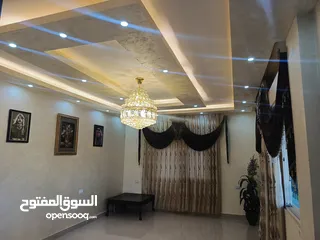  12 منزل مستقل للبيع السلط الصافح بجانب مسجد حفصه ومدرسة آمنه بنت وهب