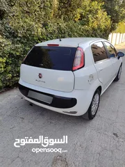  2 فيات بونتو .. طلاء الشركة