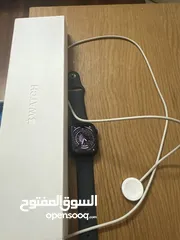  2 Apple Watch Series 8
